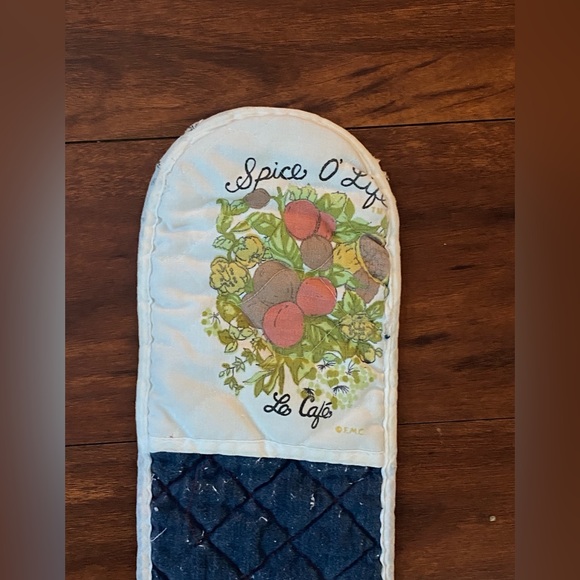 Vintage 1970s “Spice of Life” CorningWare apron and oven mitts - Picture 7 of 8